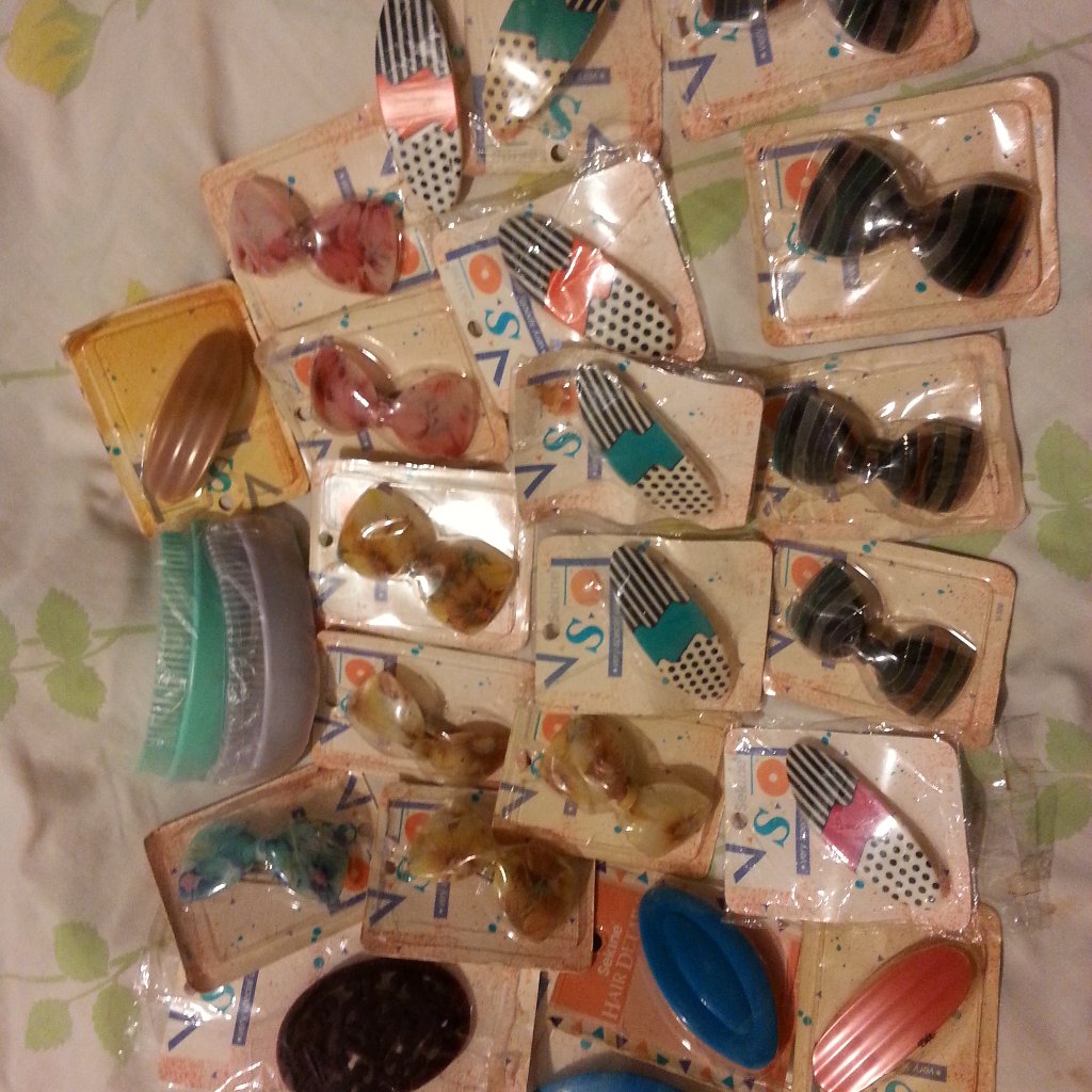 24 Vintage Goody Hair Accessory/Barrette 1970 Usa